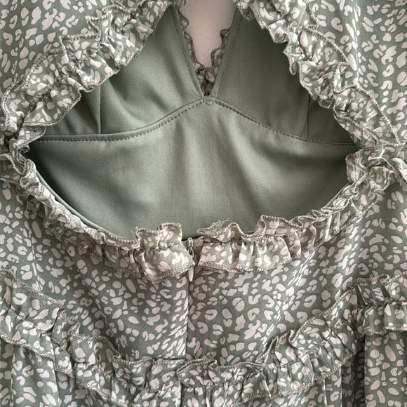 Dress - Picture 7 of 9